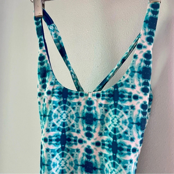 Tori Praver Seafoam Beach Blue Tie Dye Cheeky Women's One Piece. Size medium - Picture 3 of 8